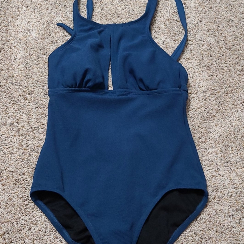 Swim suit